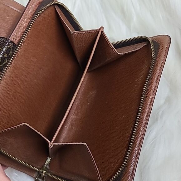 💯Authentic Louis Vuitton Monogram Porte Papier Zip Wallet🍀 - Picture 11 of 15